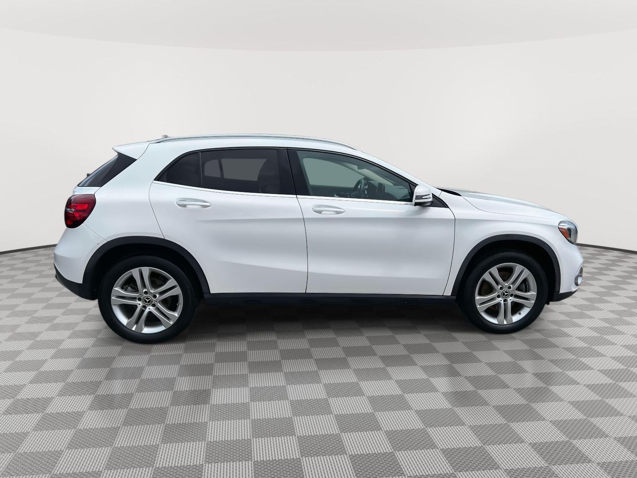 2020 Mercedes Benz GLA 250 4MATIC photo 4