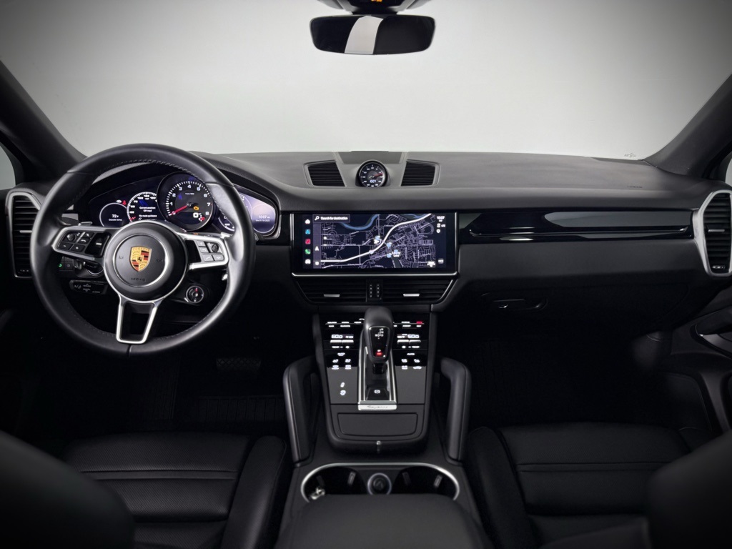 2023 Porsche Cayenne Coupe photo 22