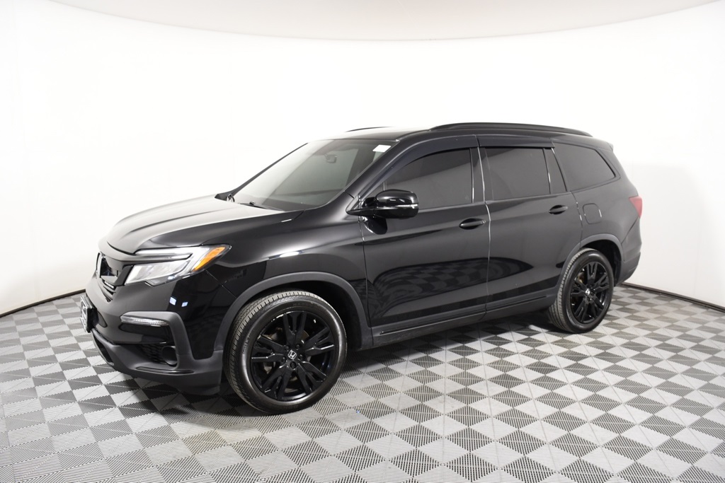 Used 2021 Honda Pilot Black Edition with VIN 5FNYF6H72MB063999 for sale in Richfield, Minnesota