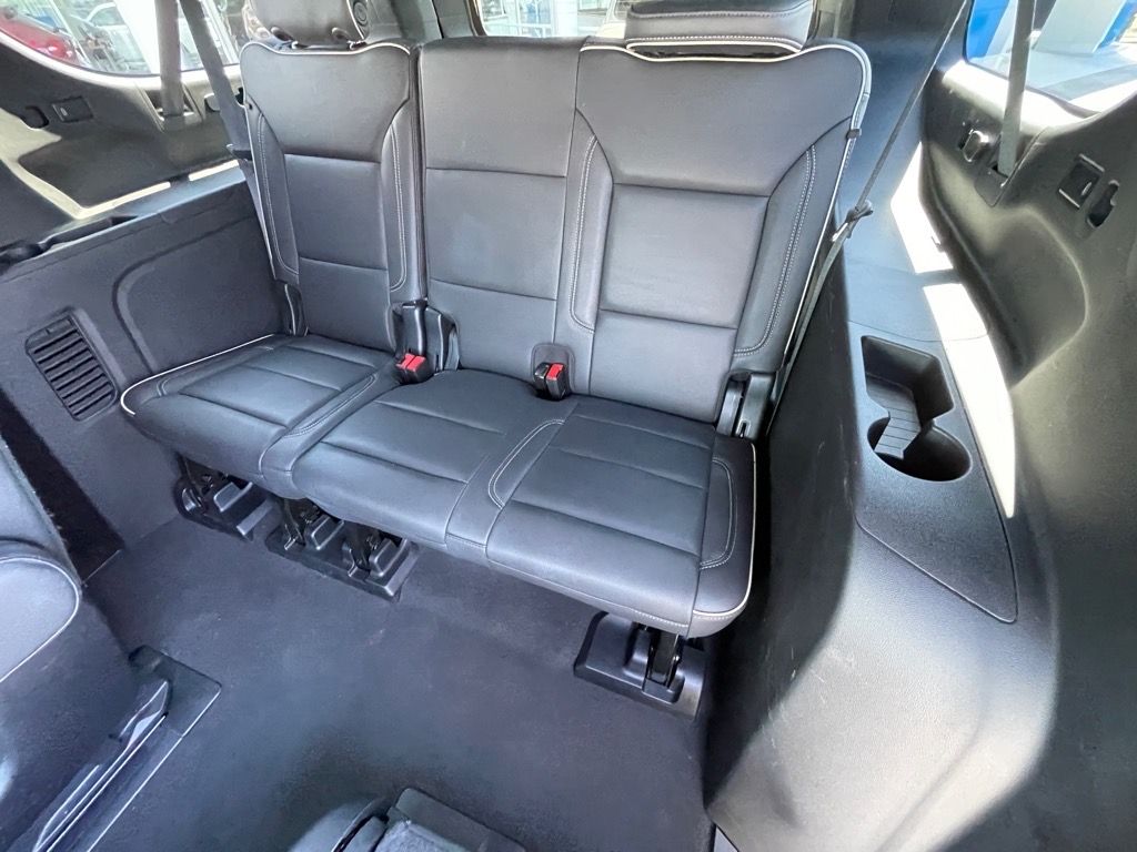 2023 Chevrolet Suburban Premier photo 24