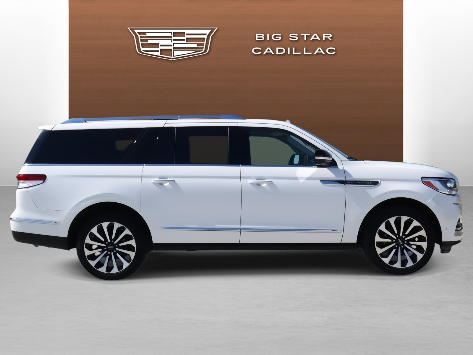 2023 Lincoln Navigator L Reserve photo 5