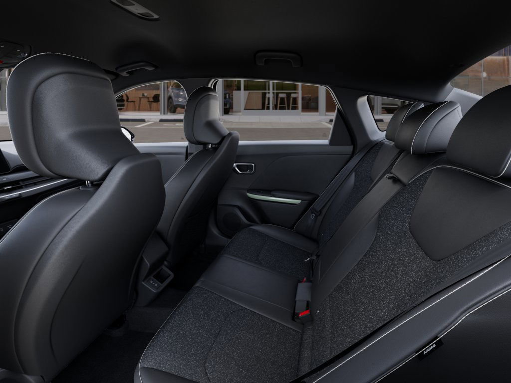 2025 Kia K4 GT-Line photo 17