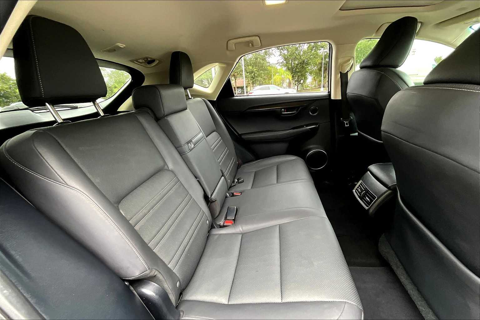 2019 Lexus NX 300 Luxury photo 18