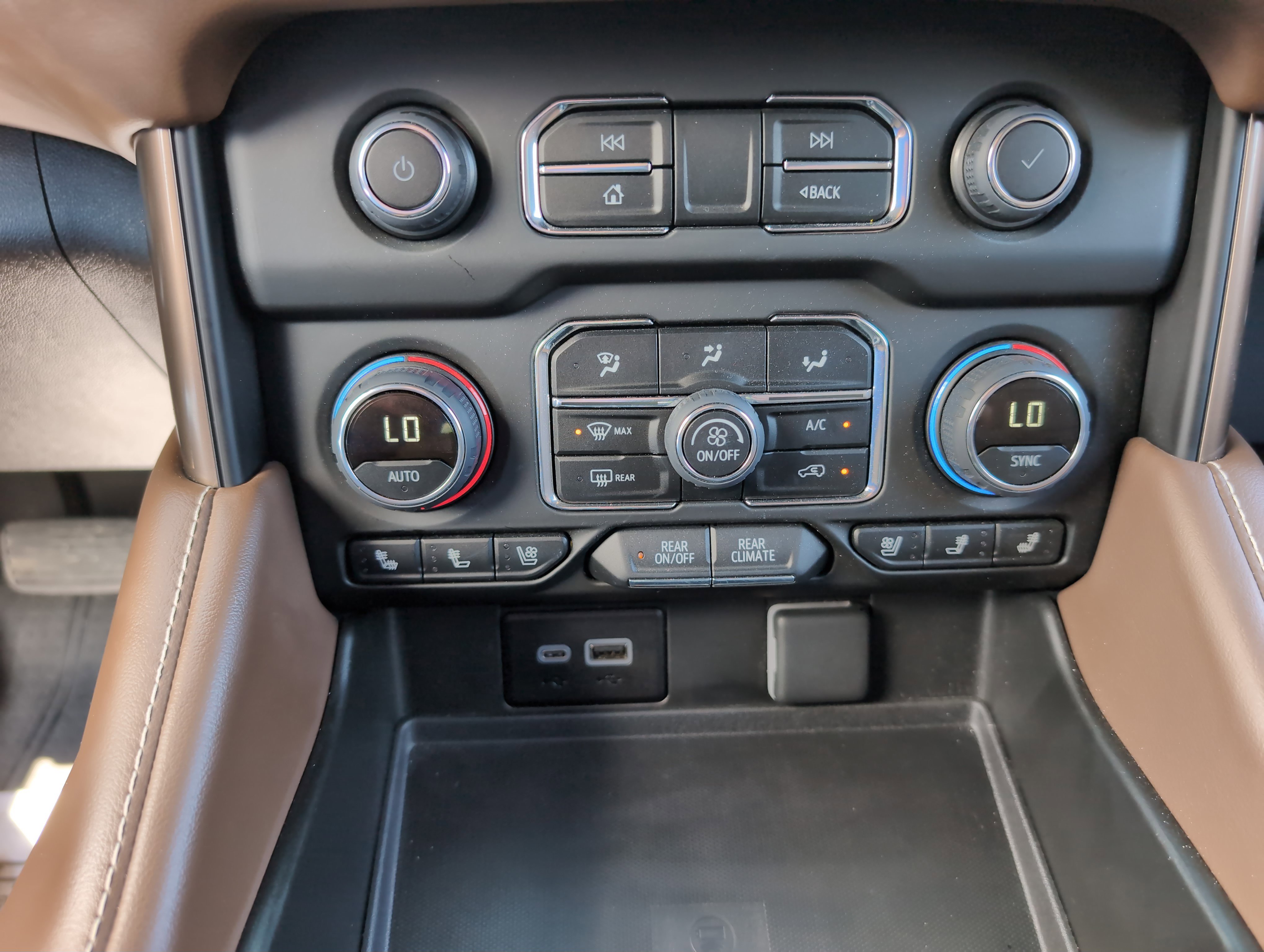 2024 Chevrolet Tahoe High Country photo 10