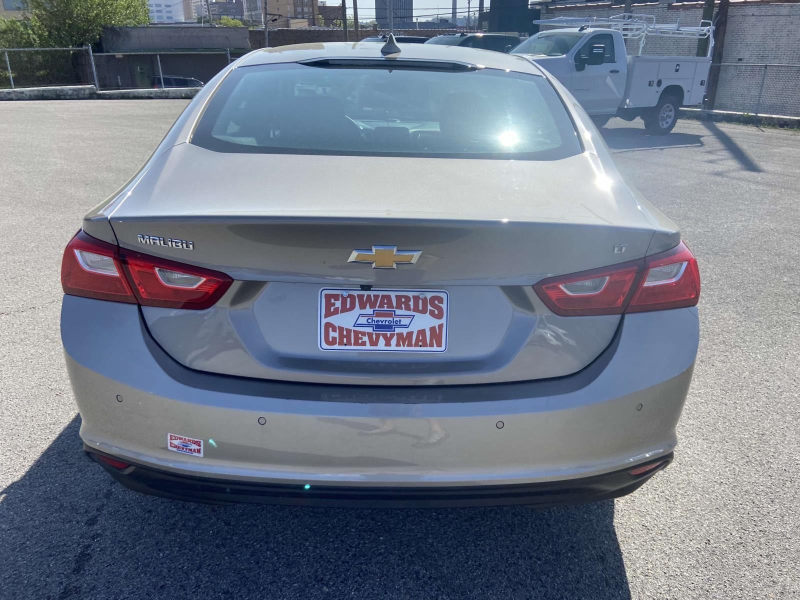 2024 Chevrolet Malibu 1LT photo 6