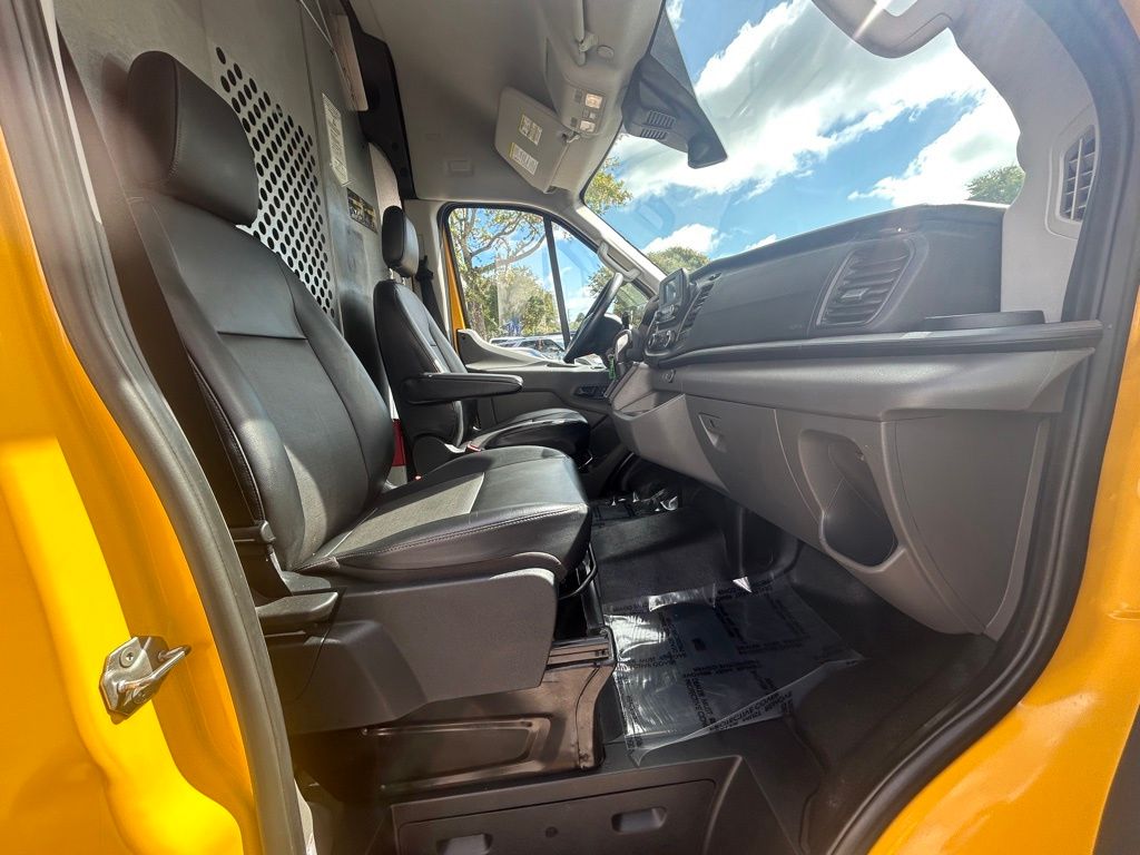 2021 Ford Transit photo 19