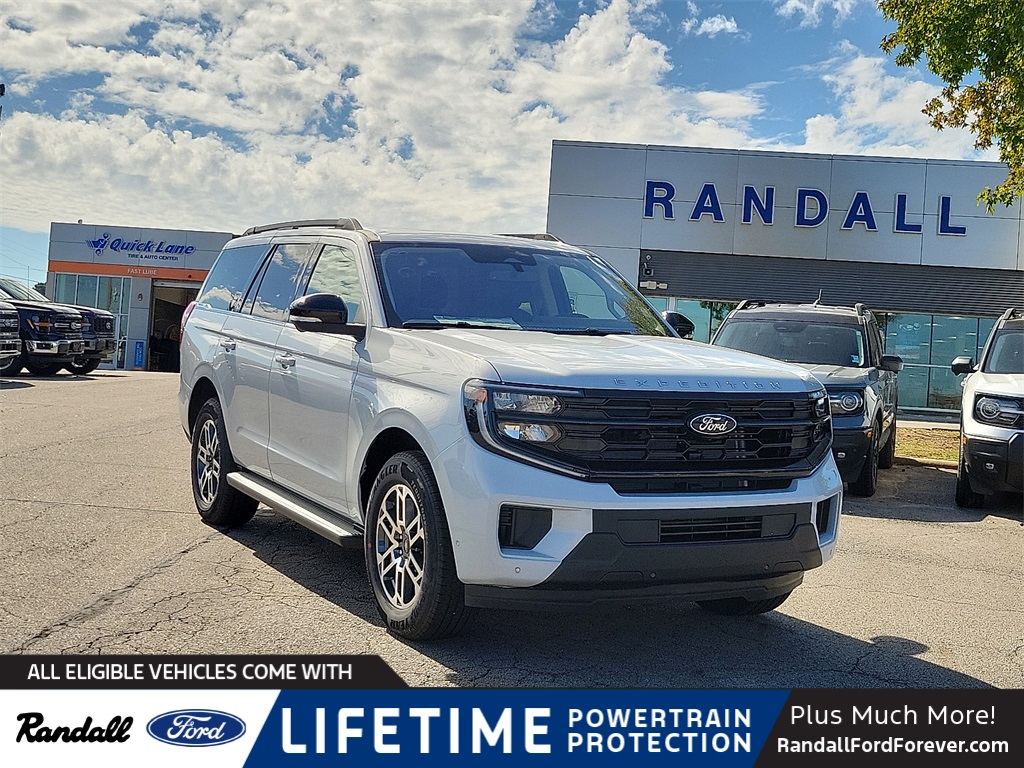 2025 Ford Expedition Active's photo