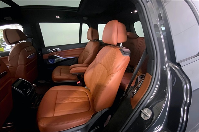 2023 Bmw X7 M60i photo 24