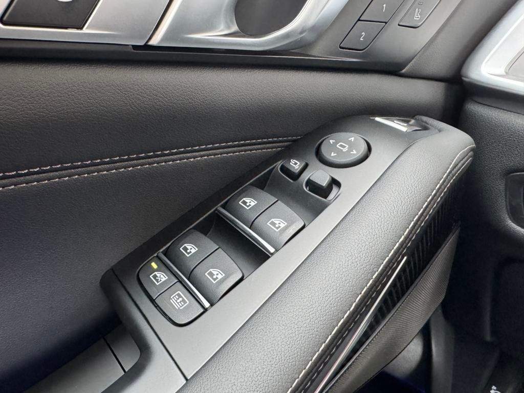 2026 Bmw X7 M60i photo 16