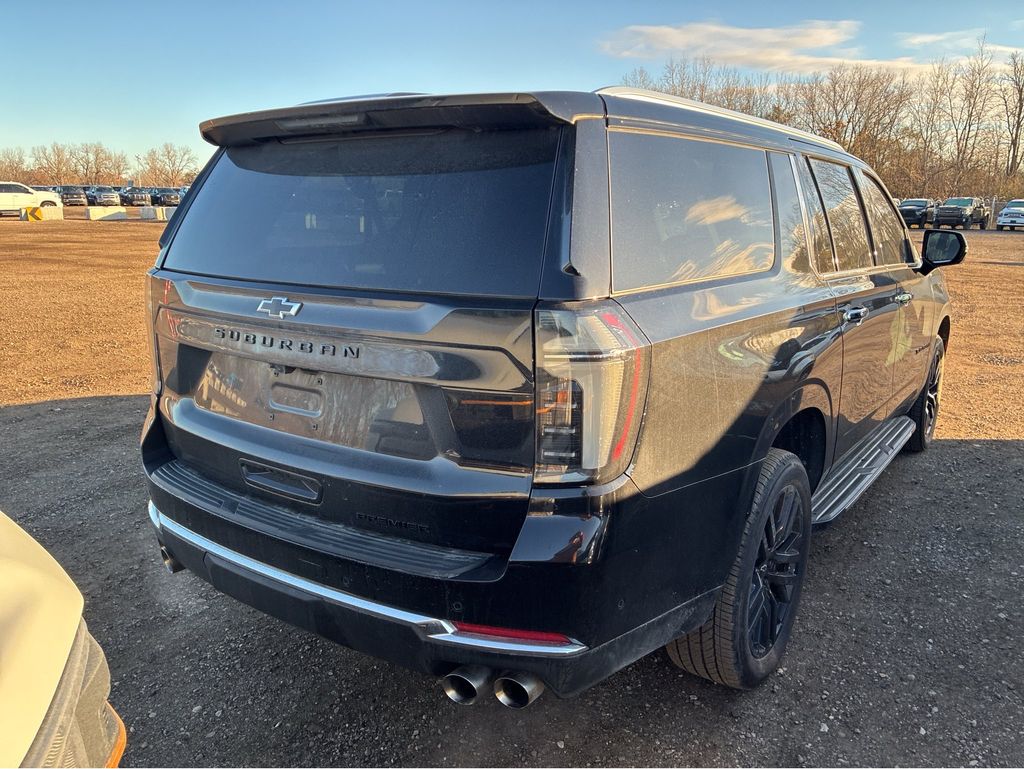 Used 2025 Chevrolet Suburban Premier with VIN 1GNS6FRD1SR138510 for sale in Coon Rapids, Minnesota