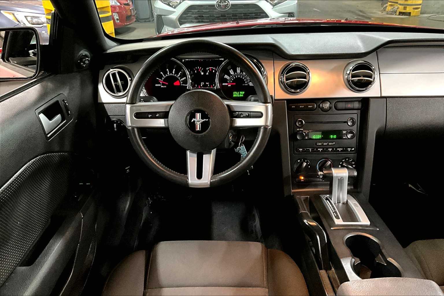 2006 Ford Mustang Convertible photo 5