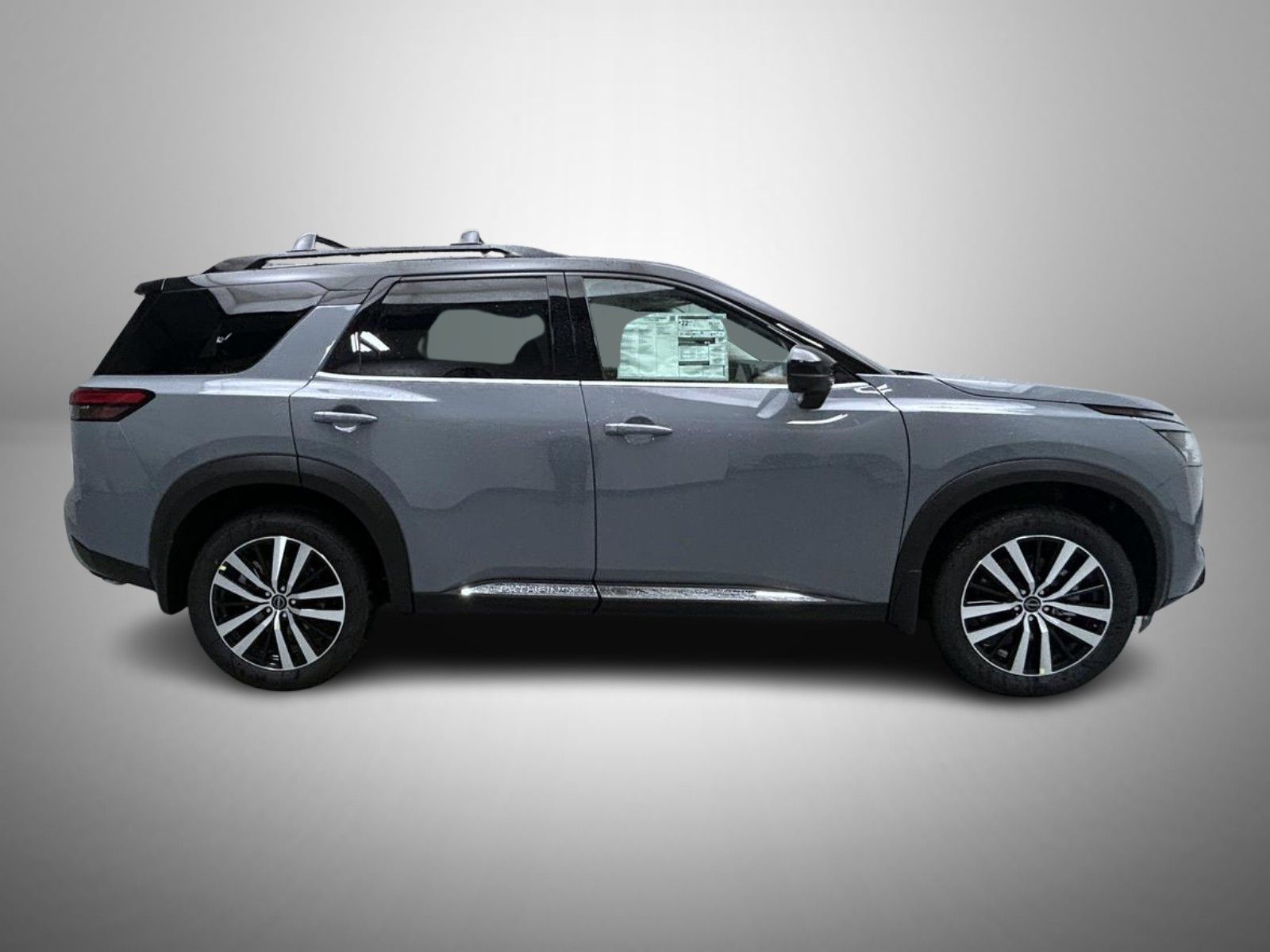 2025 Nissan Pathfinder Platinum photo 4
