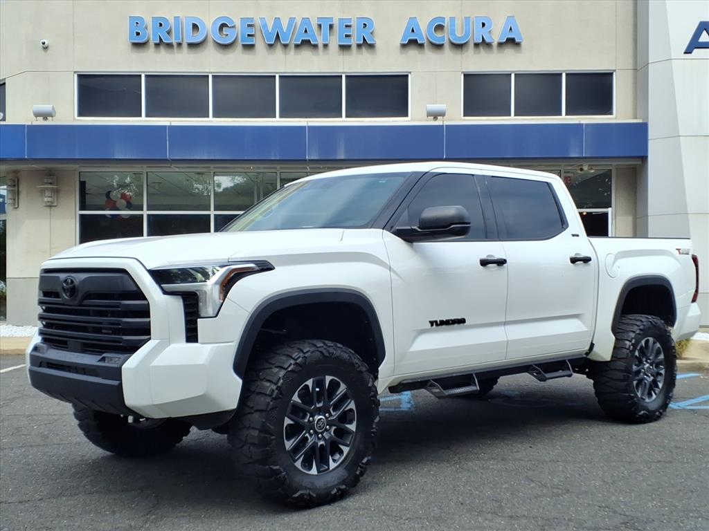 2022 Toyota Tundra SR5's photo