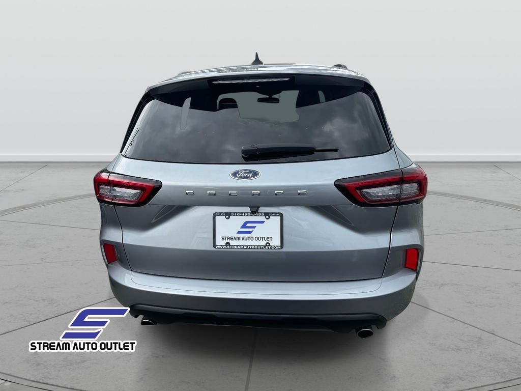 2024 Ford Escape ST-Line photo 5