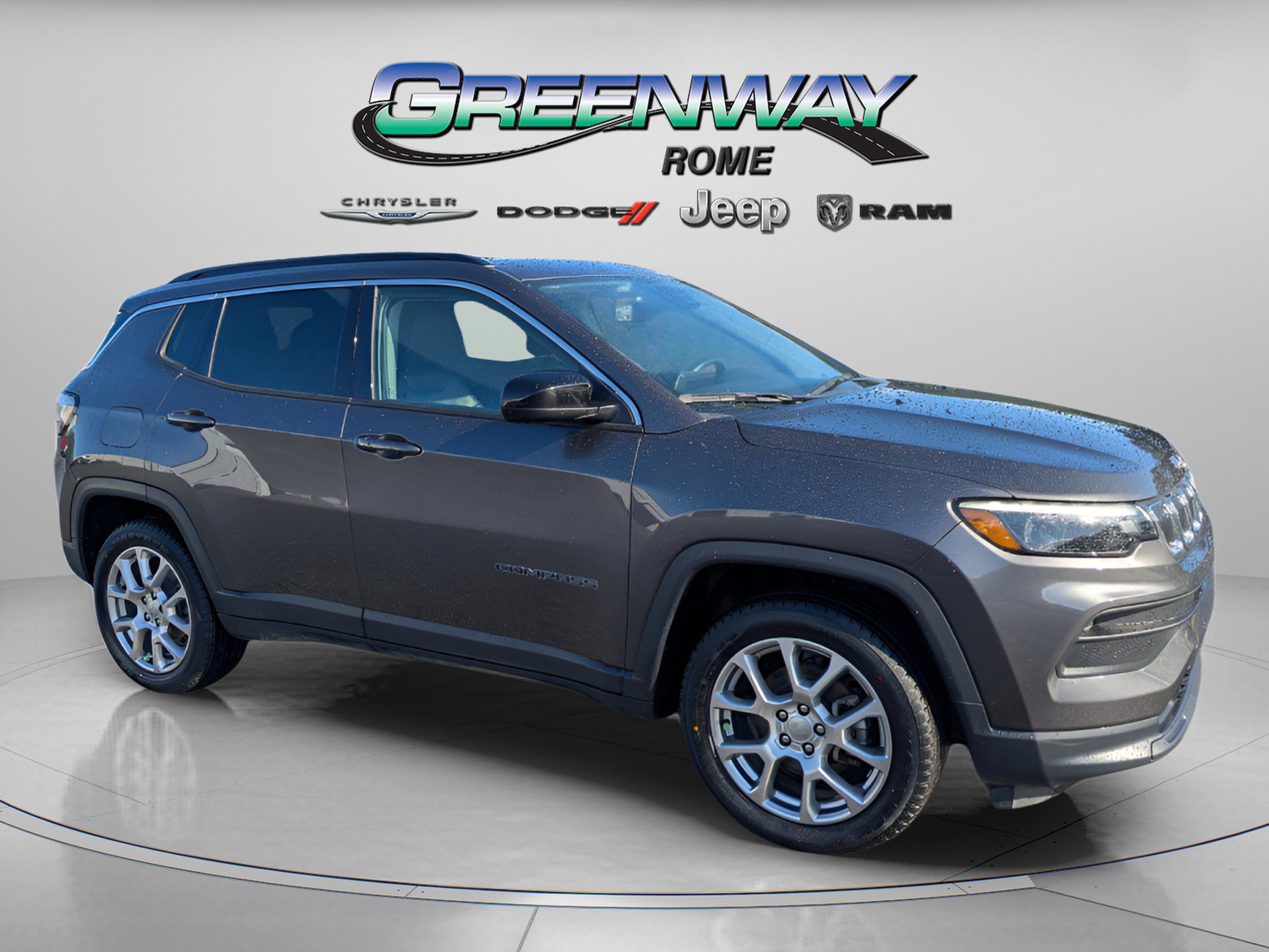 Used 2022 Jeep Compass Latitude Lux with VIN 3C4NJDFB9NT184738 for sale in Rome, GA