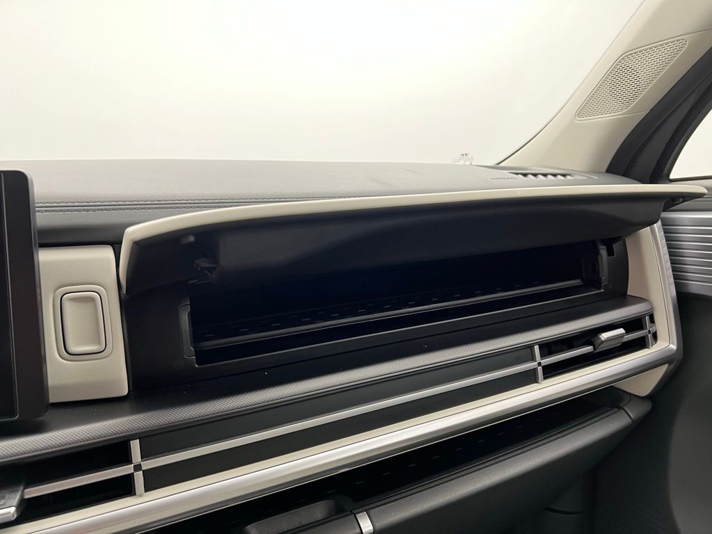 2024 Hyundai Santa Fe SEL photo 32
