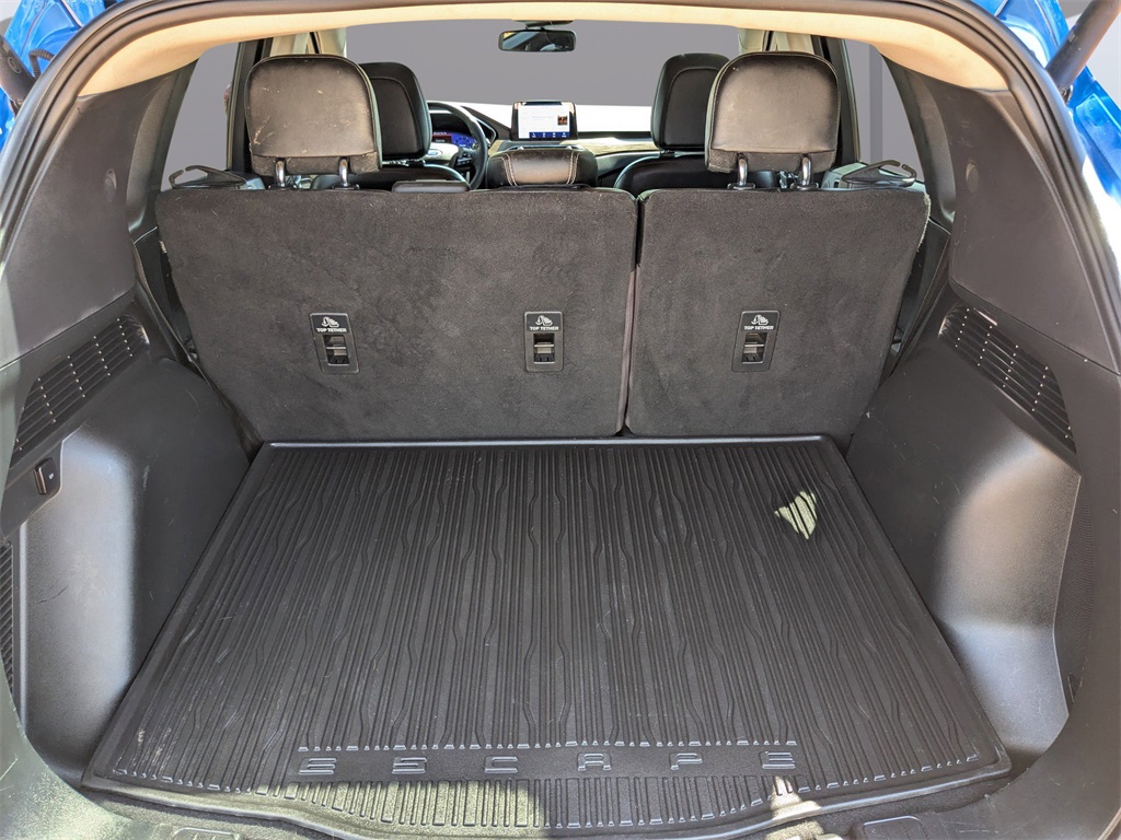 2020 Ford Escape Titanium photo 12