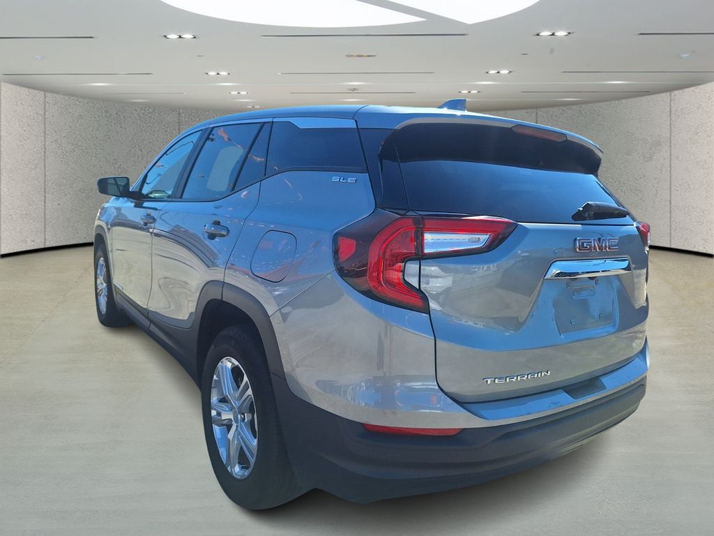 2024 Gmc Terrain SLE photo 3
