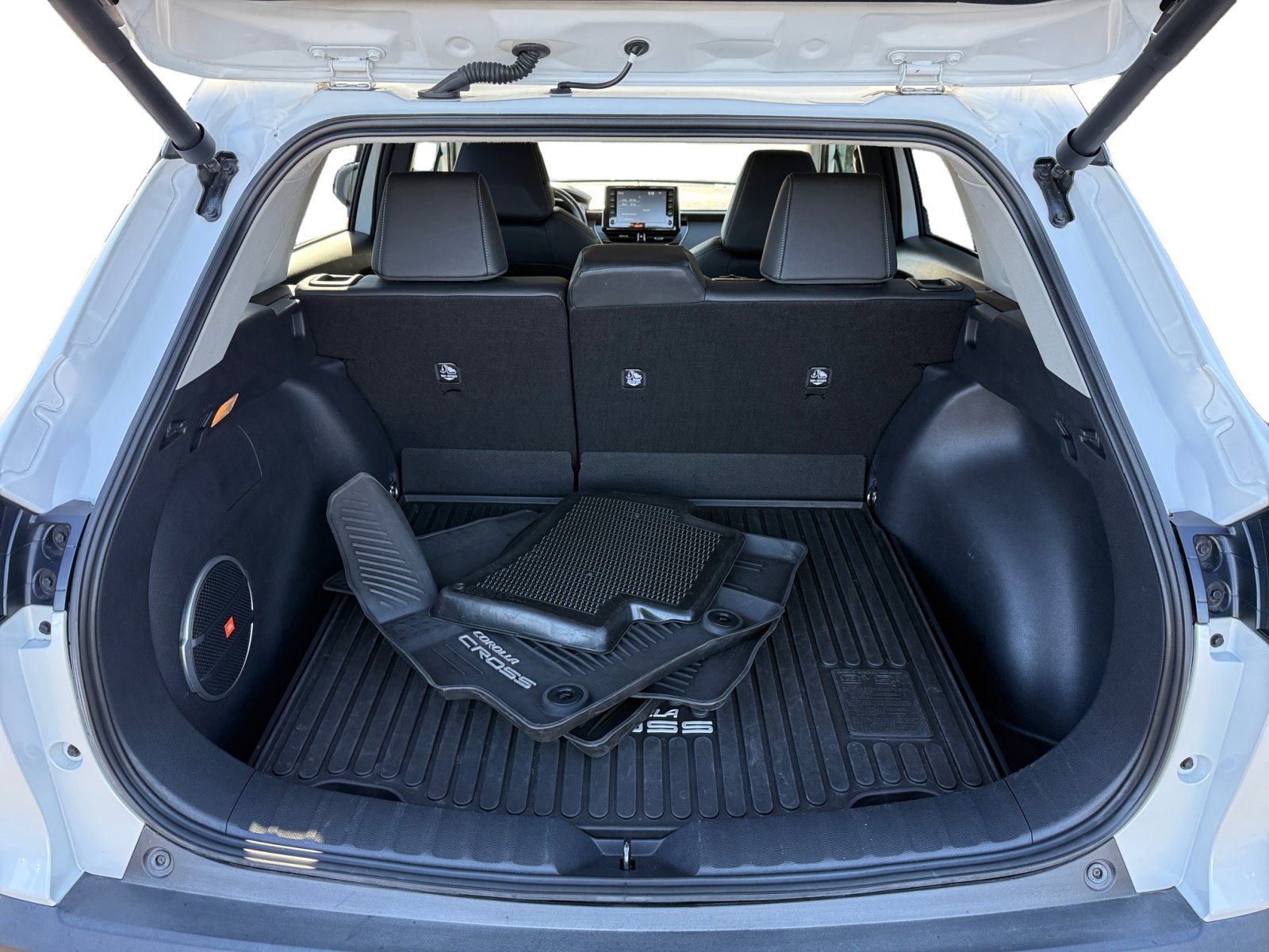 2022 Toyota Corolla Cross XLE photo 17