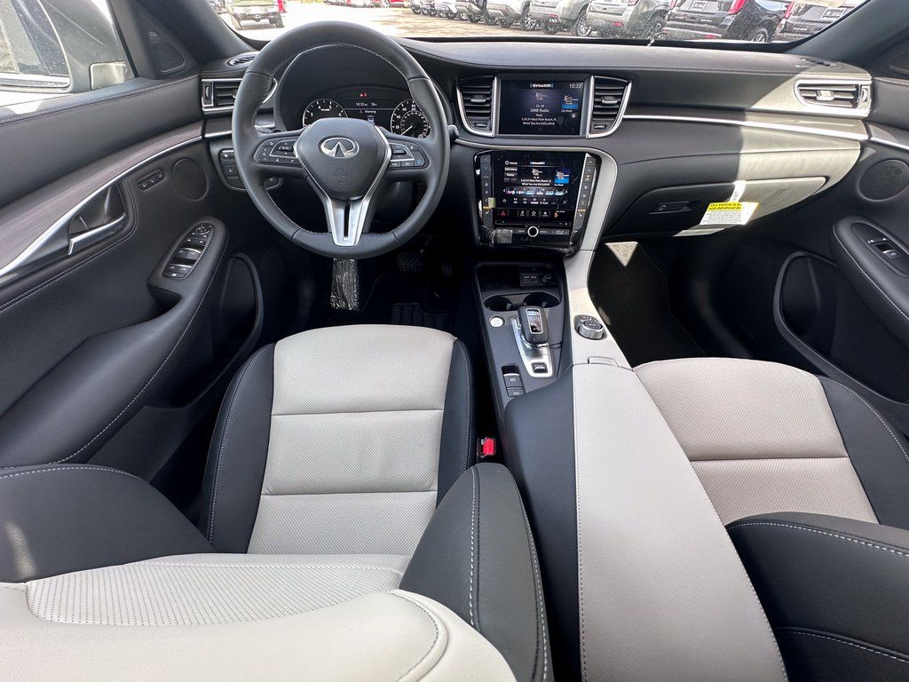 2025 Infiniti QX55 Luxe photo 2