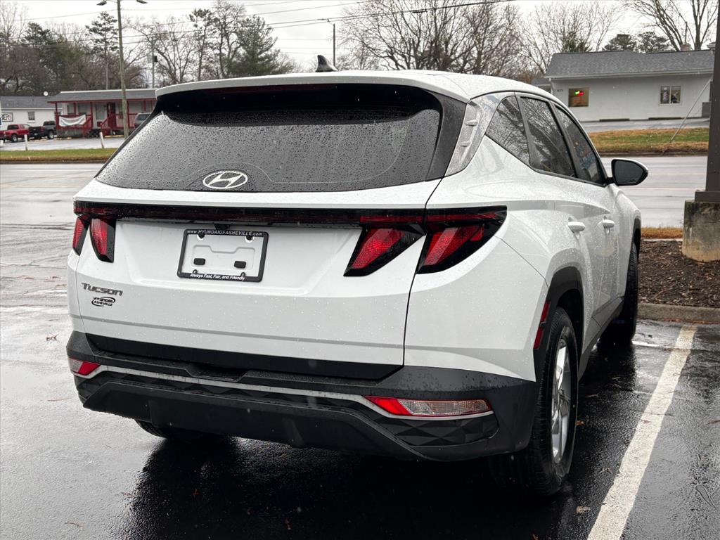 2022 Hyundai Tucson SE photo 3