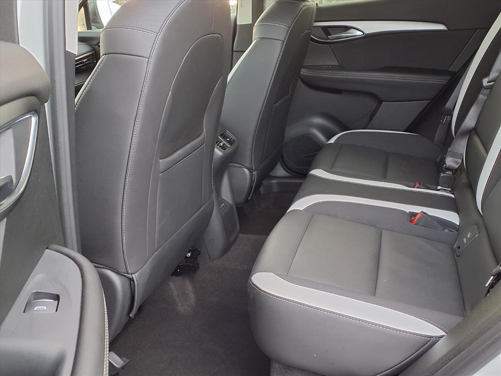 2025 Buick Envision Sport Touring photo 4