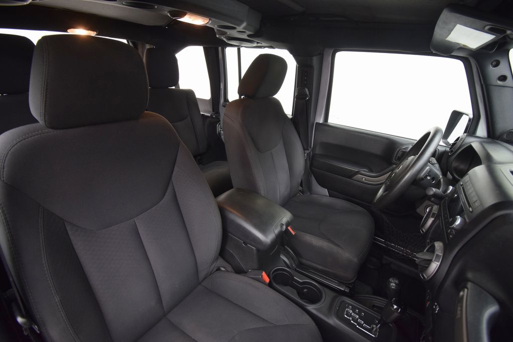 2014 Jeep Wrangler Unlimited Sport photo 12