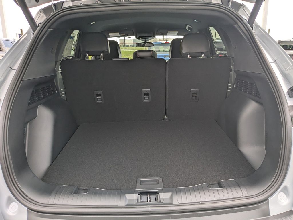 2025 Ford Escape ST-Line photo 9
