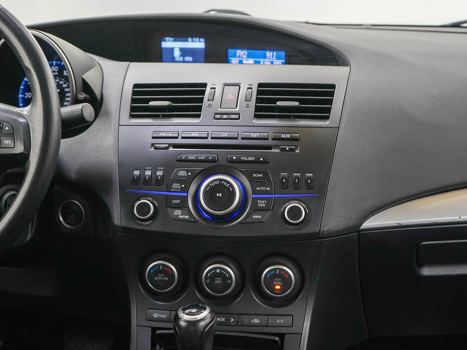2013 Mazda Mazda3 Touring photo 14