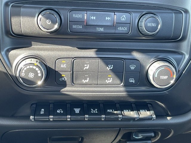 2024 Chevrolet Silverado 6500HD Work Truck photo 4