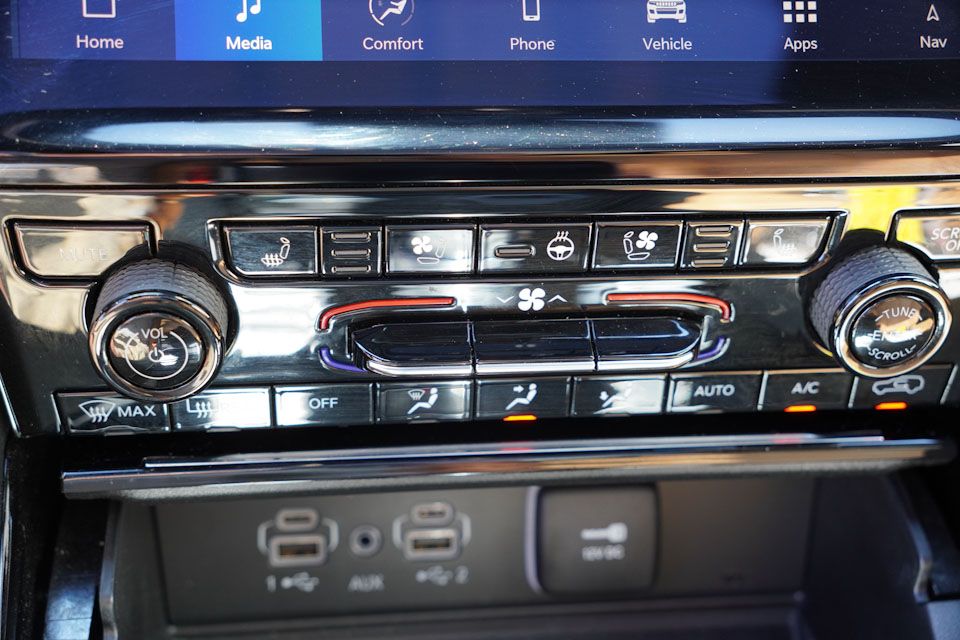 2024 Jeep Grand Cherokee L Summit photo 31