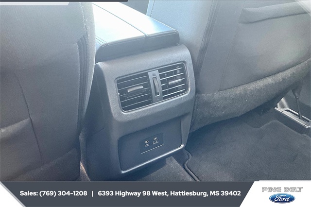 2022 Nissan Rogue SV photo 22