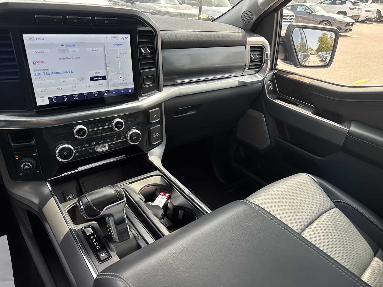 2022 Ford F-150 Lariat photo 30