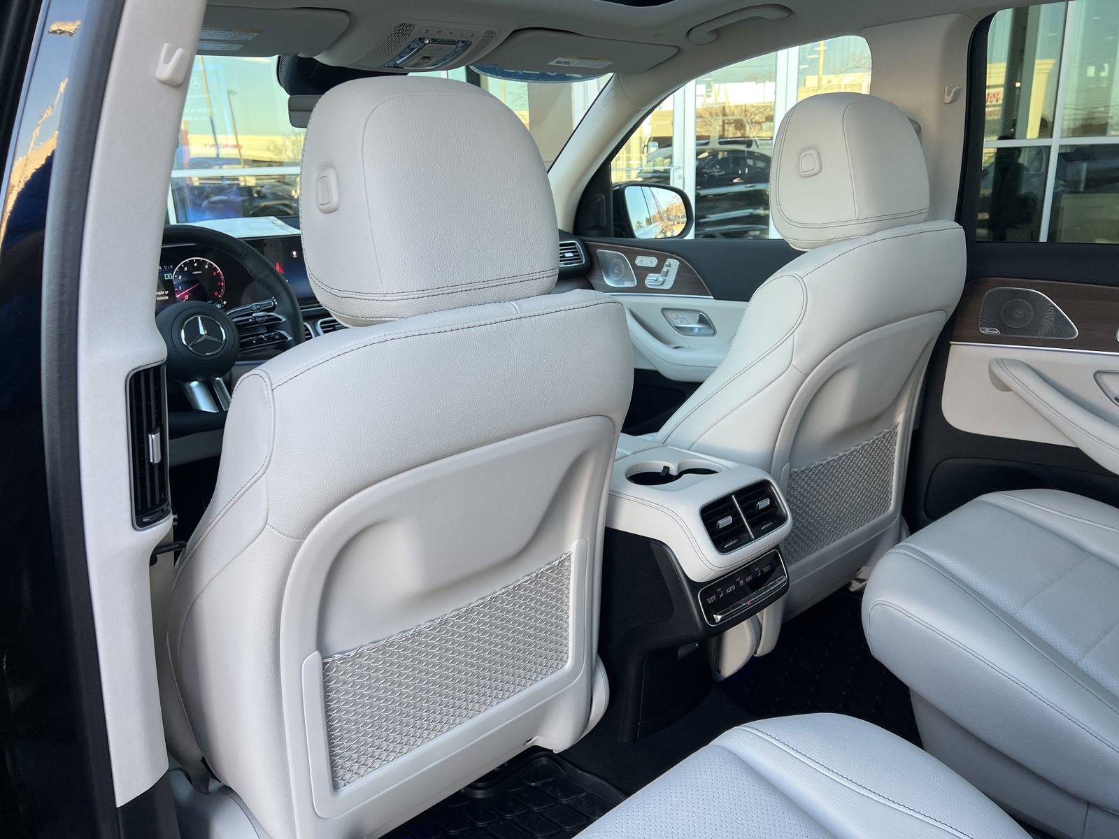 2025 Mercedes Benz GLS 450 4MATIC photo 23