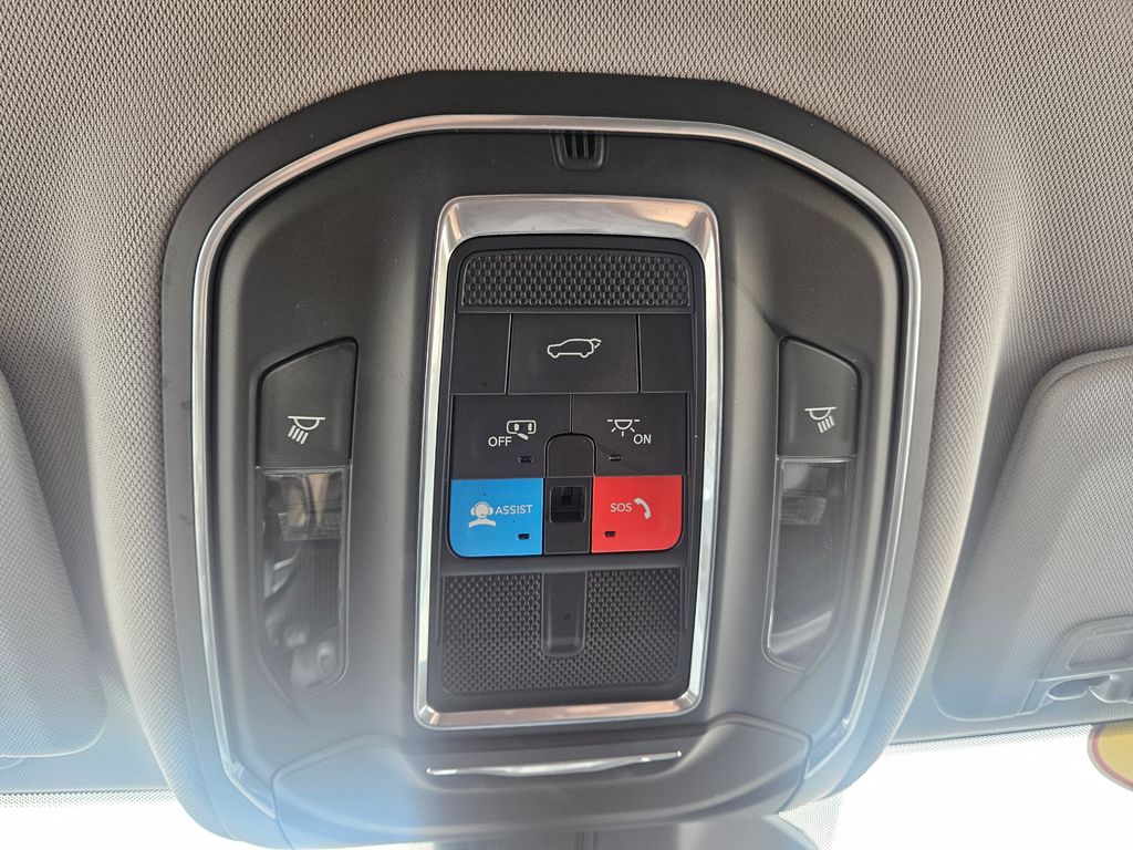 2022 Jeep Grand Cherokee Limited photo 12