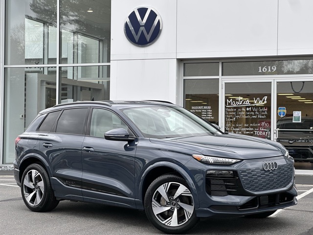 2025 Audi Q6 e-tron Premium Plus