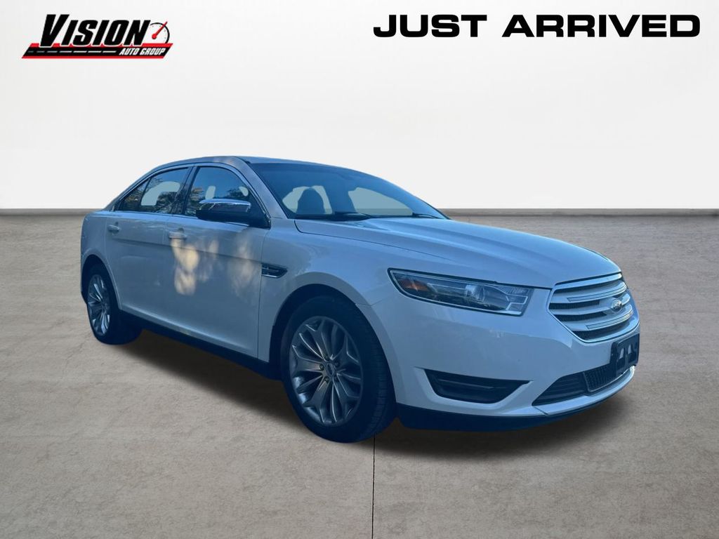 2016 Ford Taurus Limited photo 3
