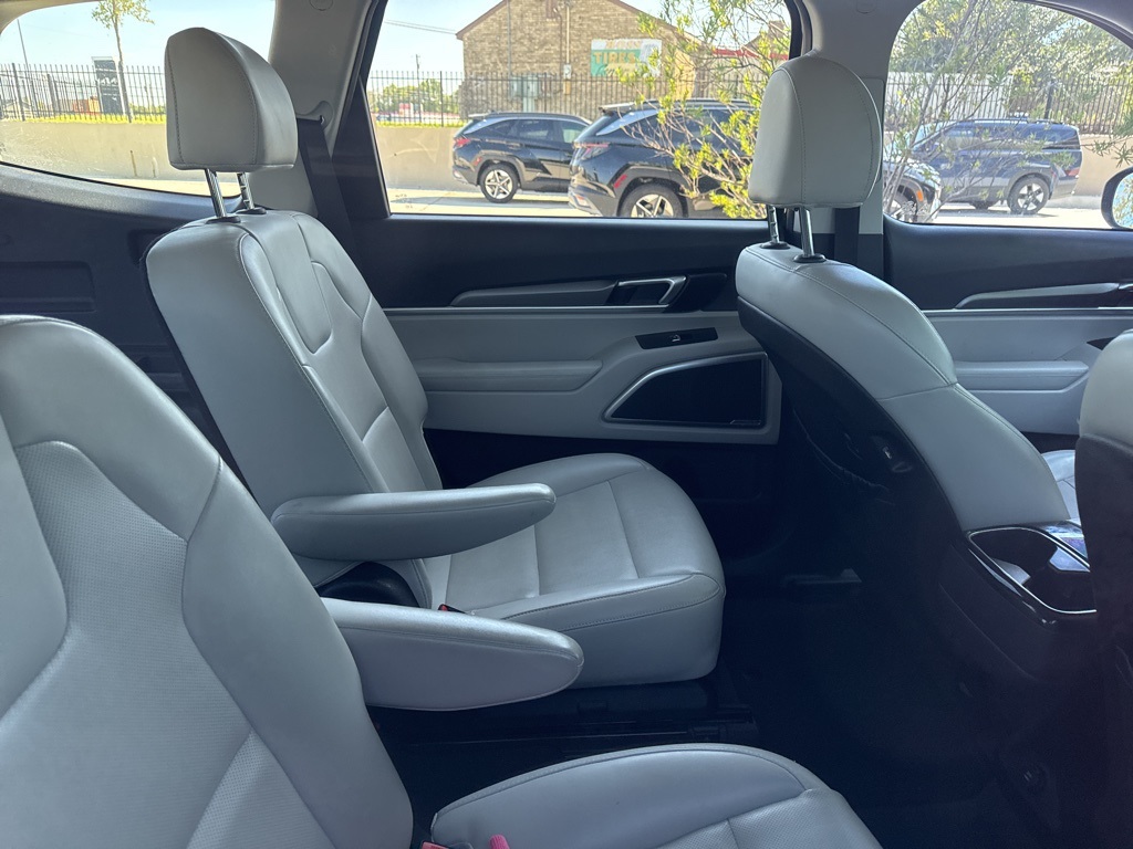 2020 Kia Telluride S photo 17