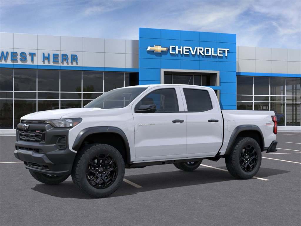 2026 Chevrolet Colorado Trail Boss photo 2