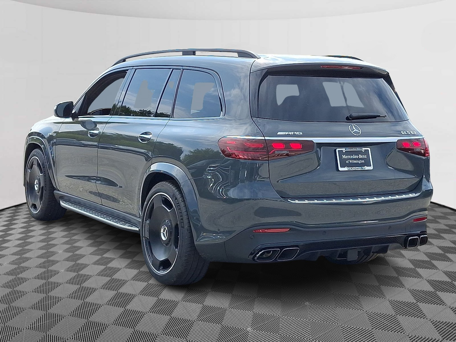 2026 Mercedes Benz GLS AMG 63 4MATIC photo 4