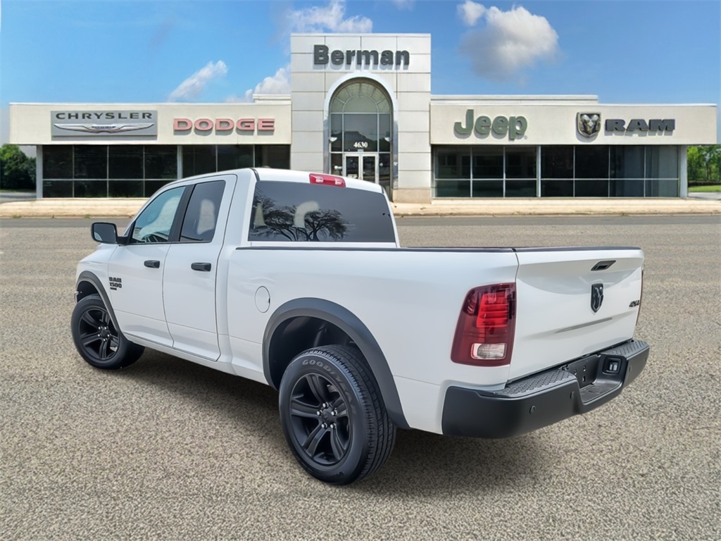 2022 Ram 1500 Classic Warlock photo 4