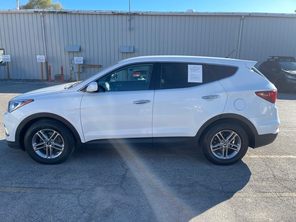 2018 Hyundai Santa Fe Sport Base photo 2