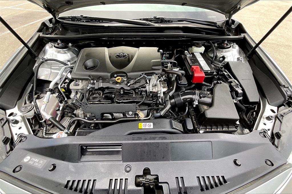 2019 Toyota Camry LE photo 8