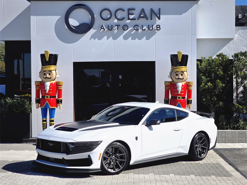 2024 Ford Mustang Dark Horse