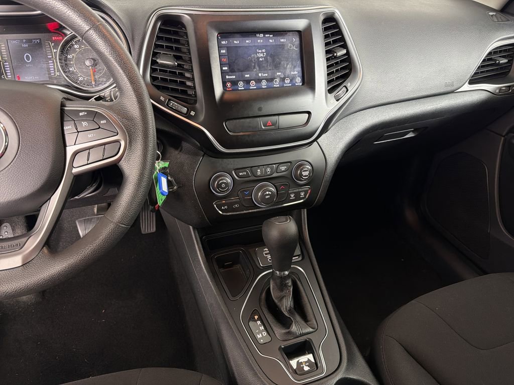 2020 Jeep Cherokee Latitude photo 25