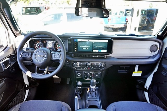 New 2026 Bright White Clear-Coat Exterior Paint Jeep Sport S image 23