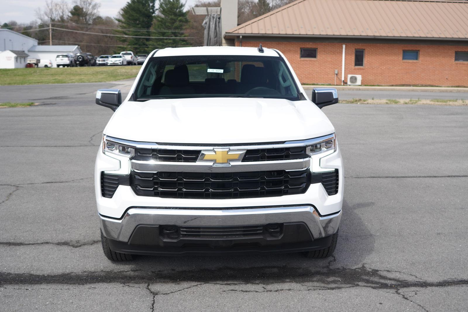 2025 Chevrolet Silverado 1500 LT photo 9