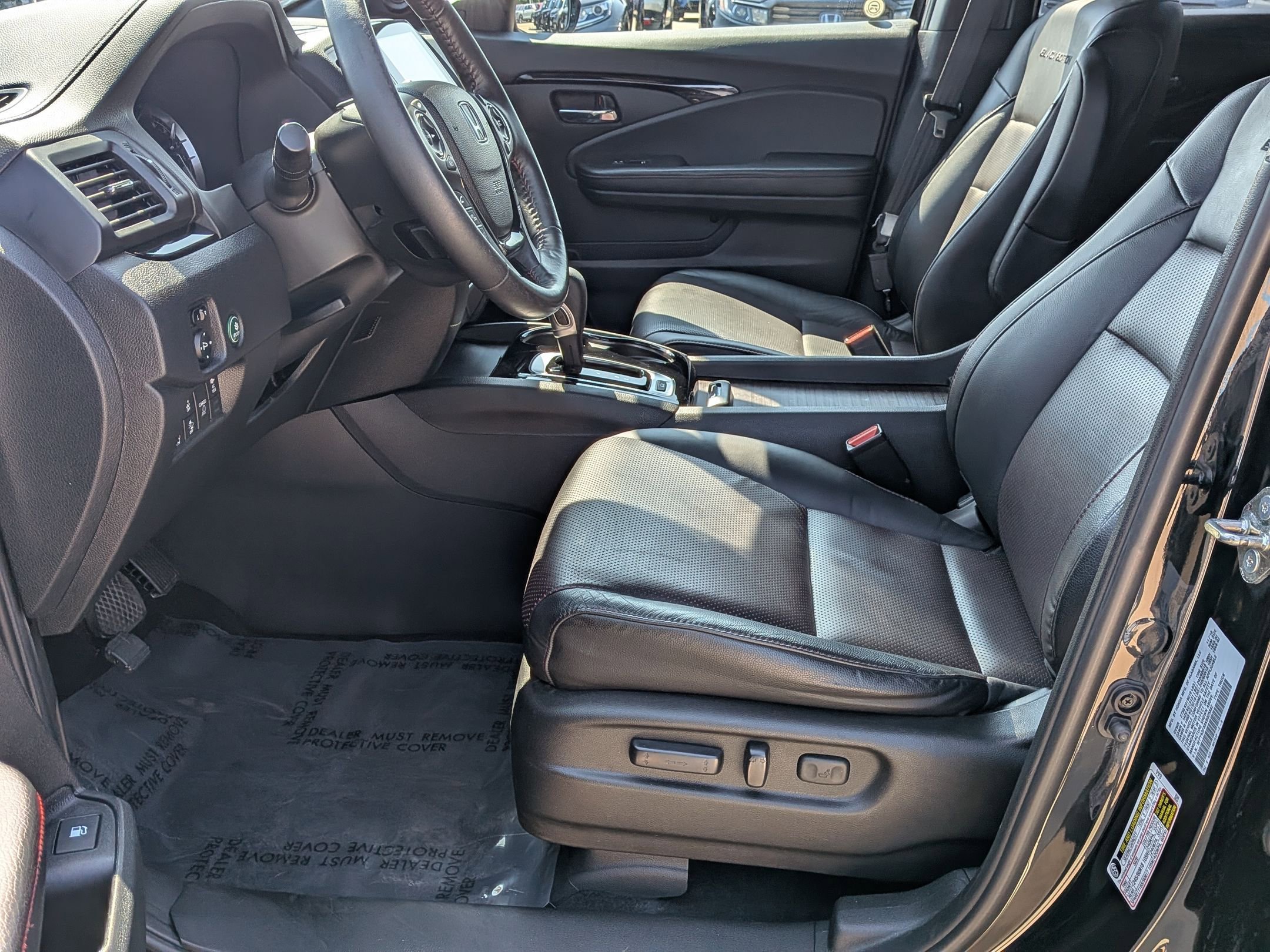 2019 Honda Ridgeline Black Edition photo 11