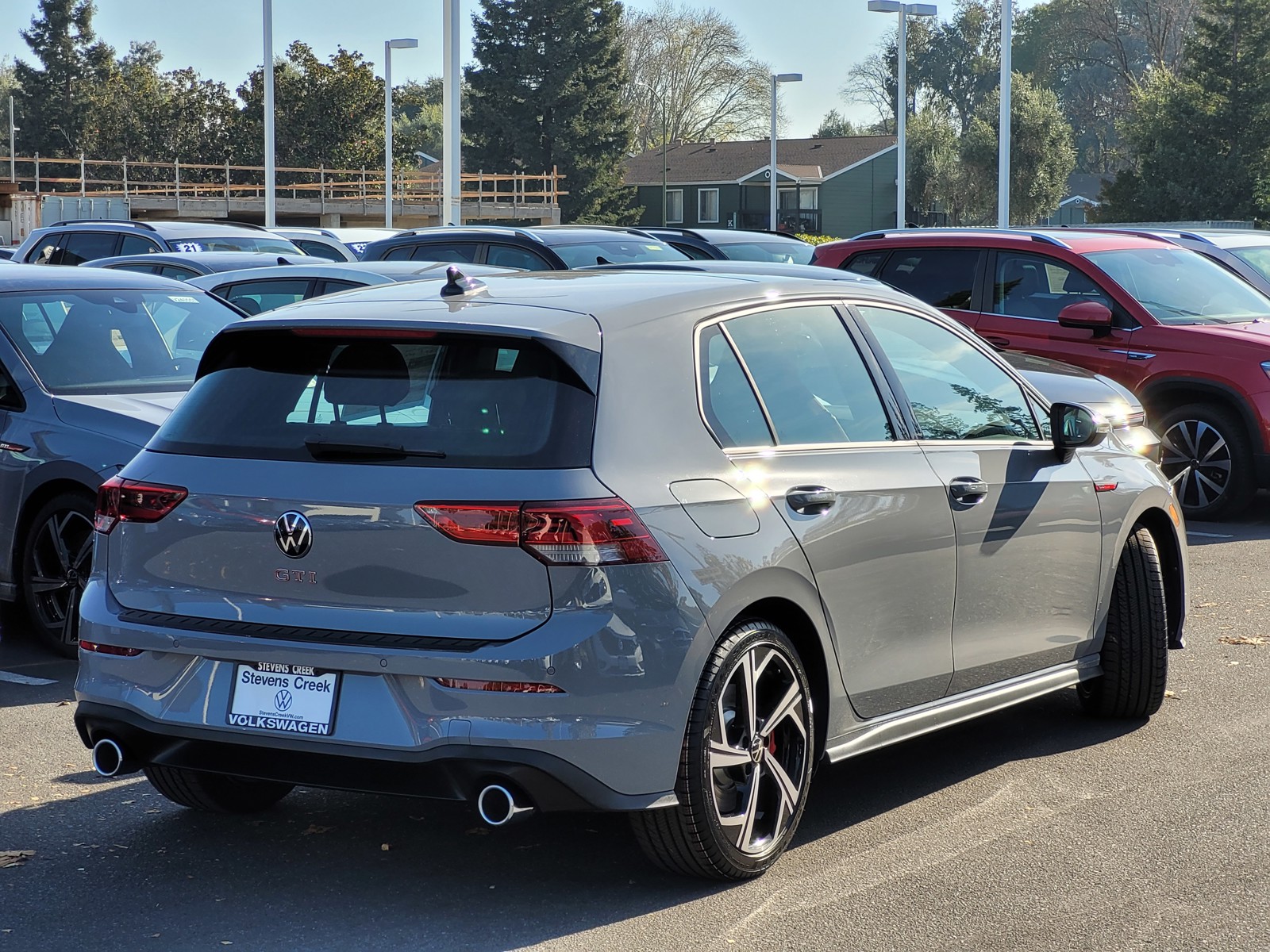 2024 Volkswagen Golf GTI SE photo 4
