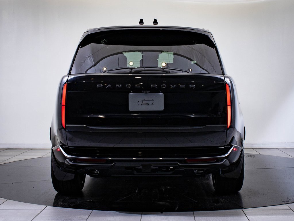2025 Land Rover Range Rover SE photo 9